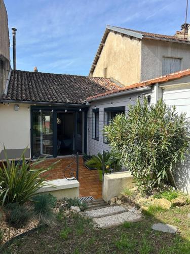 Le Faubourg, 5 min from center, 15 min Futuroscope