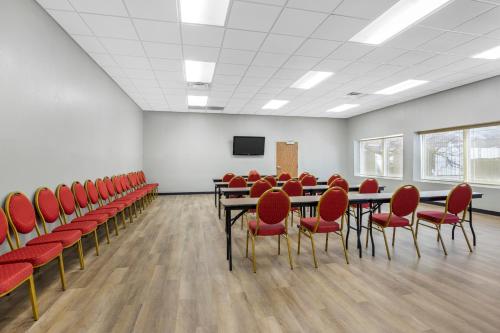 Μια τηλεόραση ή/και κέντρο ψυχαγωγίας στο Quality Inn & Suites Monterey, TN - Crossville, TN