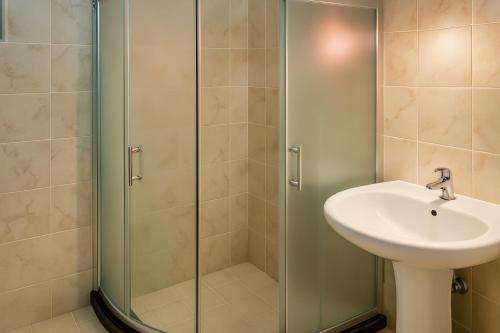 Et badeværelse på Seaside Apartment 15