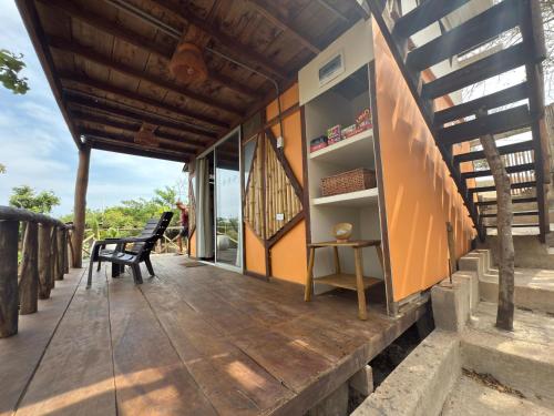 Balkón nebo terasa v ubytování Puerta al Mar Ecolodge Glamping