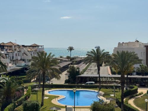 ÁTICO NUEVO VERA SOLARiUM URBANIZACION A PIE DE PLAYA