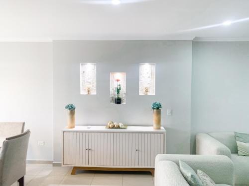 Χώρος καθιστικού στο Luxurious house, bedrooms, private pool, parking