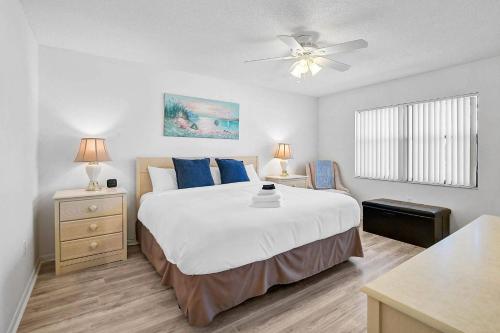 En eller flere senge i et værelse på Nautical Nest