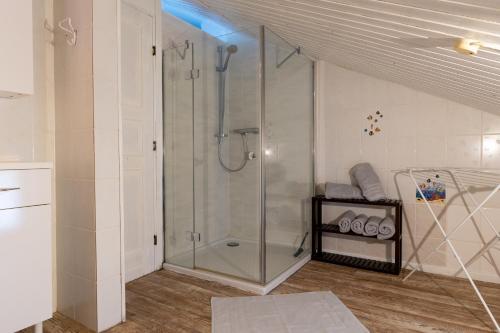 Fotografie z fotogalerie ubytování Gemütliches Holzhaus mit Sauna an der Ostsee und Schlei v destinaci Rabenkirchen-Faulück