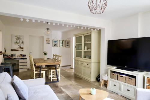 Ground floor , Cocoon garden , Parking , AC