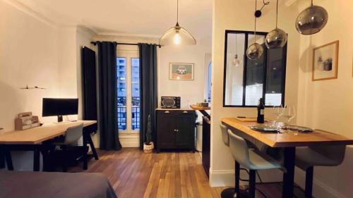 Paris 15 - Porte de Versailles, Salon des expositions - Cosy studio