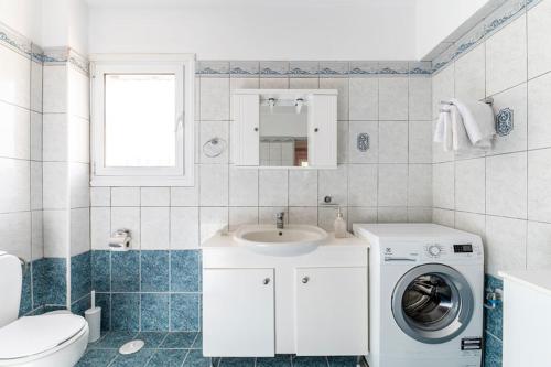 Platon Apartments
