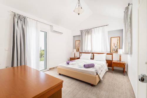 Platon Apartments