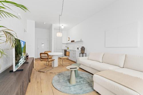 LAM Serenity Free Parking - Balcony