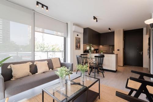 Η κουζίνα ή μικρή κουζίνα στο Located in the Best Area of Las Condes 2BR2BA