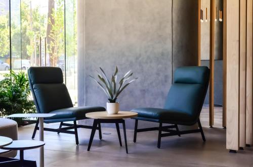 Χώρος καθιστικού στο Located in the Best Area of Las Condes 2BR2BA