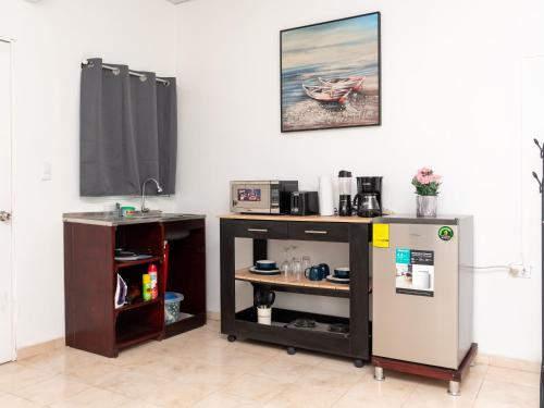 Køkken eller tekøkken på Eco Villa, El Sunzal ISA Surfing