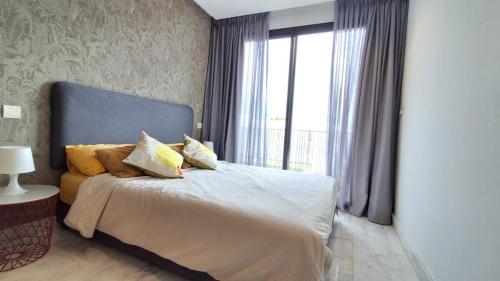 Ένα ή περισσότερα κρεβάτια σε δωμάτιο στο Modern apartment in Casablanca