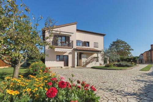 Apartments with parking spaces Valbandon, Fazana - 23745