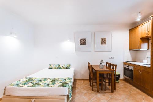 Quinta Velha Pool&Terrace Flat