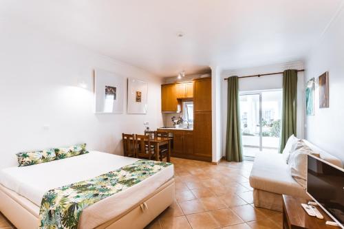 Quinta Velha Pool&Terrace Flat