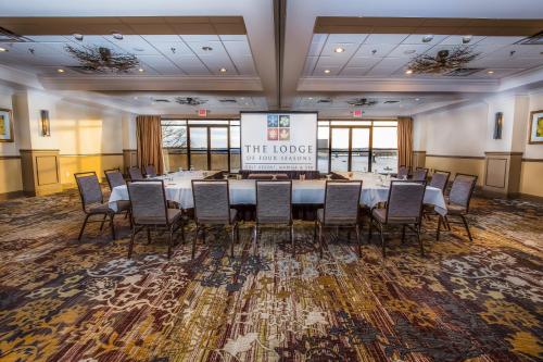 a conference room with a long table and chairs at Lodge of Four Seasons Golf Resort, Marina & Spa in Lake Ozark