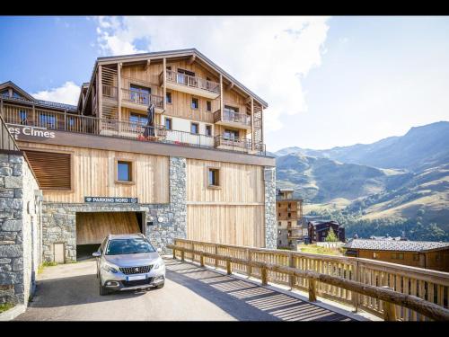 Apartment in Les Ménuires with Spa & Ski Access
