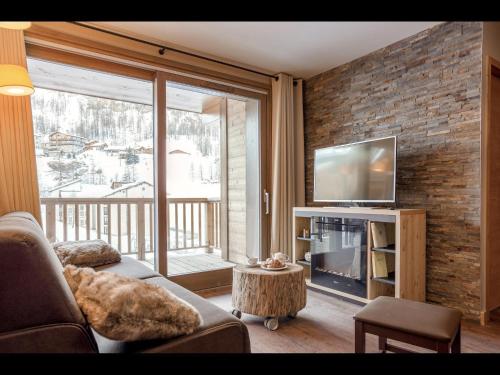 Apartment in Tignes with Spa and Pool
