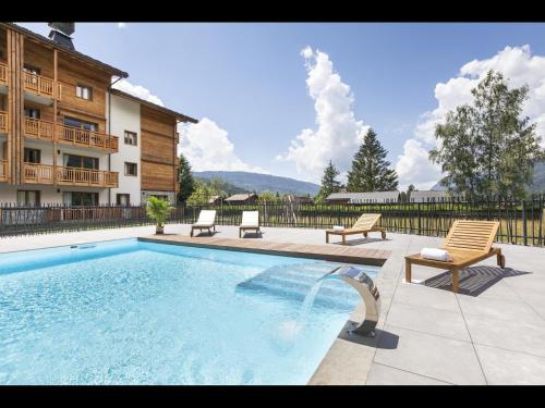 Photo de la galerie de l'établissement Apartment in Samoëns with Spa & Pool, à Samoëns