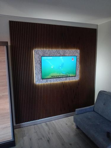 Μια τηλεόραση ή/και κέντρο ψυχαγωγίας στο ML place 6