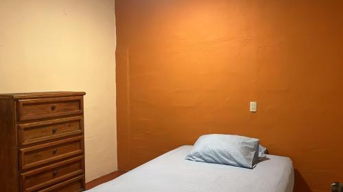 Ένα ή περισσότερα κρεβάτια σε δωμάτιο στο Casita Paraiso Escondido