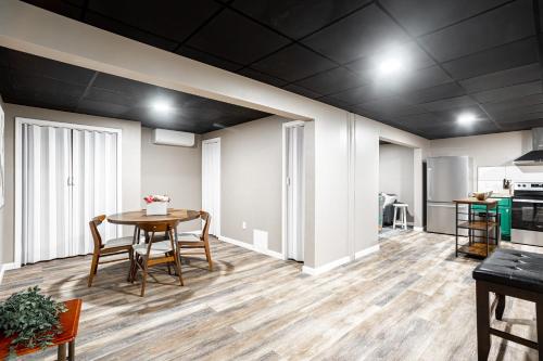 Gallery image of Hot Tub Sauna POOL 2 BDR Game Room in East Stroudsburg