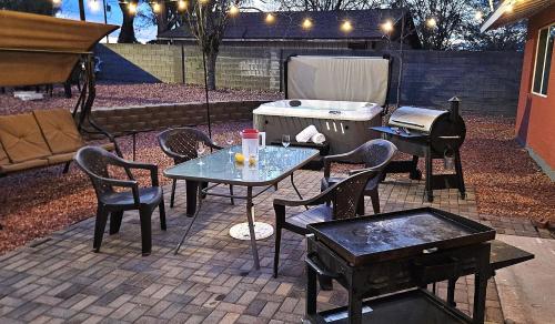 Гостиная зона в Hot Tub-Boat Parking-SUPs-Fire Pit-Ping Pong-WD-Coffee Bar