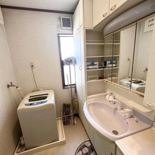 ookubo hills Unique 3 Bedroom House in Shinjuku area
