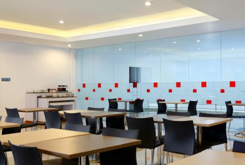 Posezení v ubytování Amaris Hotel Ponorogo