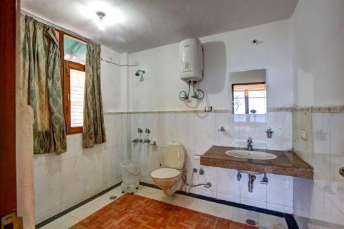 Vannituba majutusasutuses The Ambience Resort, Nainital - A Hidden Gem Away From City Hustle