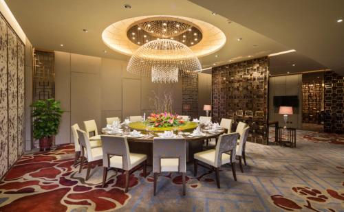 Ruang duduk di Hilton Urumqi