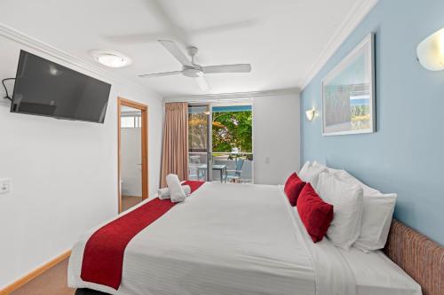 Katil atau katil-katil dalam bilik di Coolum Seaside Apartments