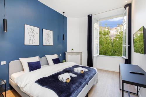Modern & Stylish Prestige 3 Bedroom apartment with AC & balcony