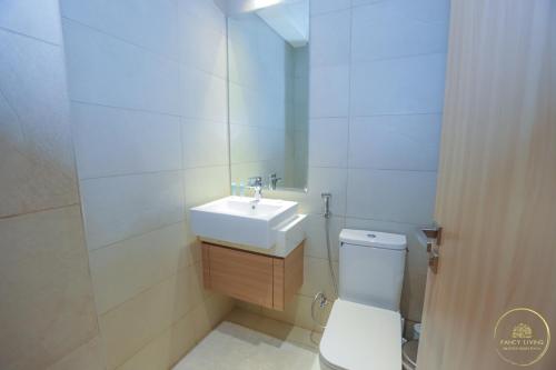 Koupelna v ubytování Luxury 2-BHK Apartment Located in Azizi riviera 47 Riv 47-419