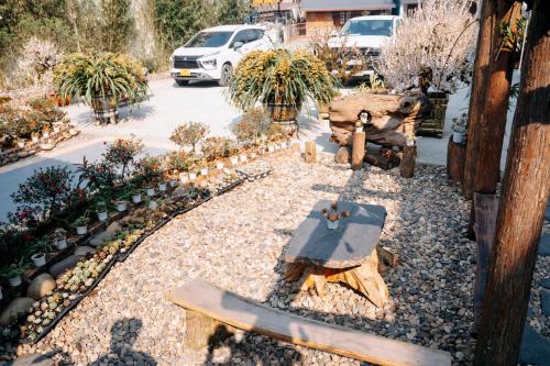 Κήπος έξω από το Sinai Bungalow & Hotel SaPa