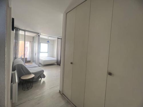 AGREABLE STUDIO AU CENTRE PORT