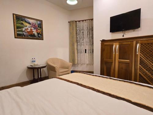 Televisyen dan/atau pusat hiburan di Hoàng Việt 2 Hotel