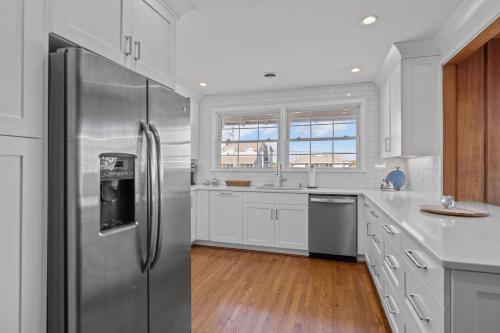 Η κουζίνα ή μικρή κουζίνα στο Blount Cottage home
