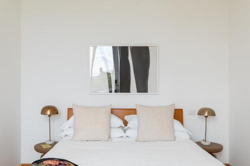 iFlat Bright & Modern Living with Panoramic View