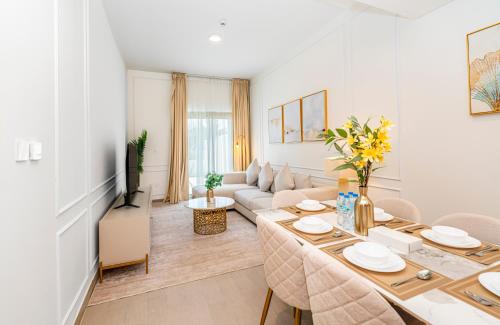 Escape24 Elegant 2BR with Garden View in Dubai Hills