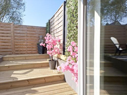 Un balcón o terraza de Le Ti'Cocoon Studio en Rez-de-Jardin