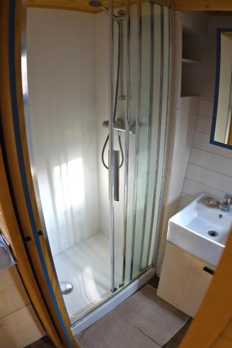 Ein Badezimmer in der Unterkunft POP Tiny House Mátra