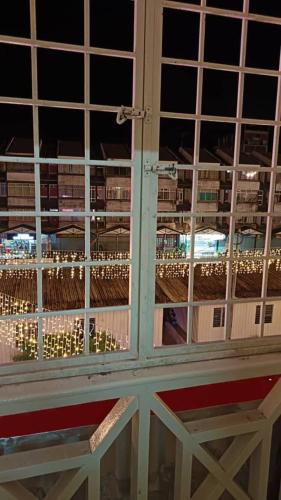 Balkoni atau teres di Cool view budget hotel