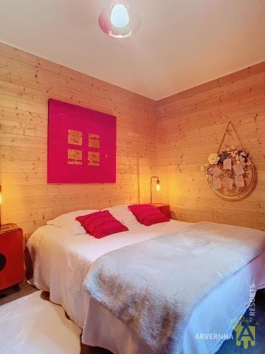 Photo de la galerie de l'établissement Chalet Les Mélèzes, à Chambon-sur-Lac