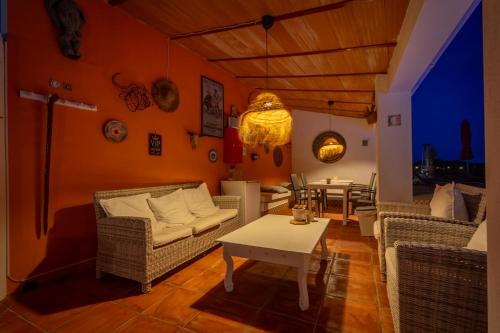 Ruang duduk di Casa La Calera - Adults Only 15 plus
