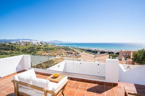 Best sea views and walk to beach 2 bed Apt RDR493