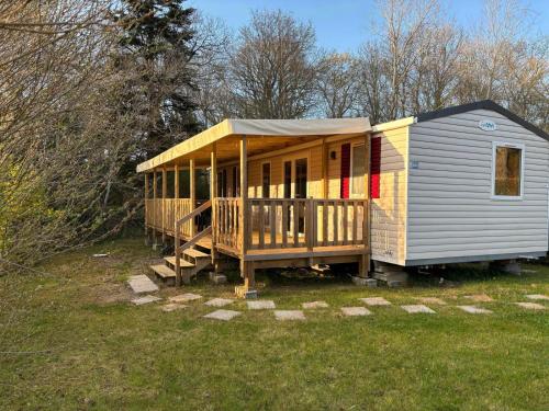 Mobil home camping kerlann 6 personnes 2 chambres emplacement idyllique
