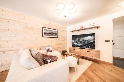 Apartment Camox, Les Houches - by EMERALD STAY photo 3