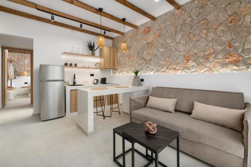 Onar Luxury Suitesにあるキッチンまたは簡易キッチン